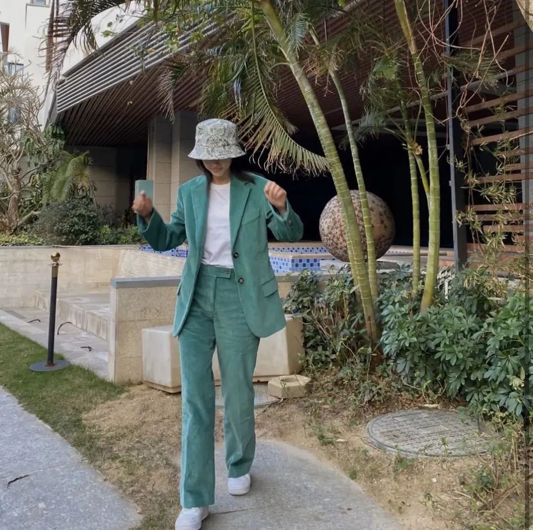 春夏穿的衣服搭配推荐,暖春春装怎么搭配好看