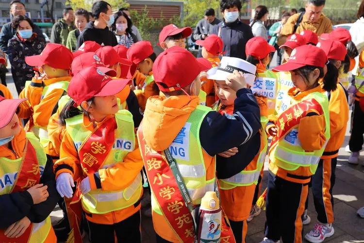 小学劳动实践教育安全预案,劳动实践做交通安全小达人