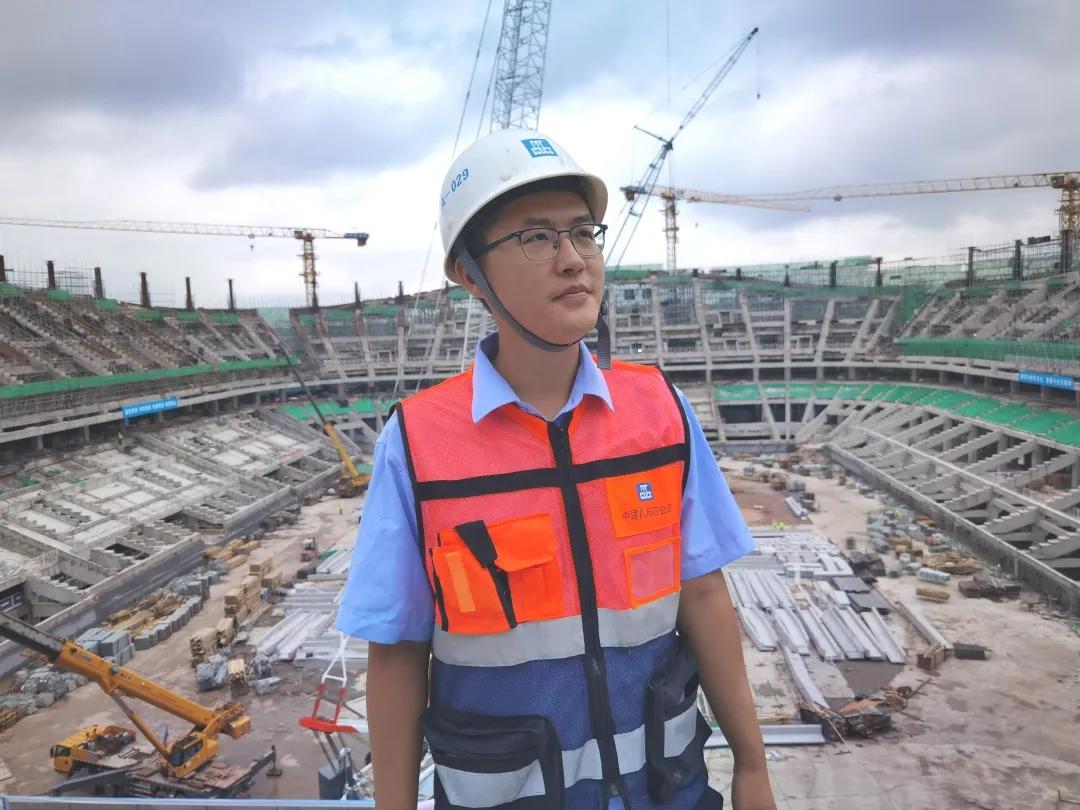 一线劳动者风采摄影作品,中建八局坚守一线的建设者