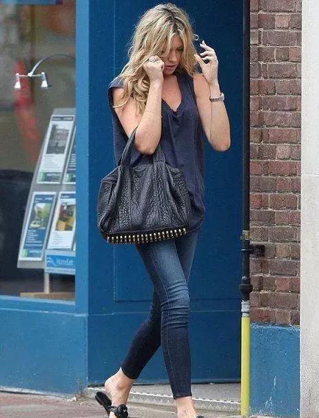 精致女人包包里必备物品,包包女包精致上档次手提包