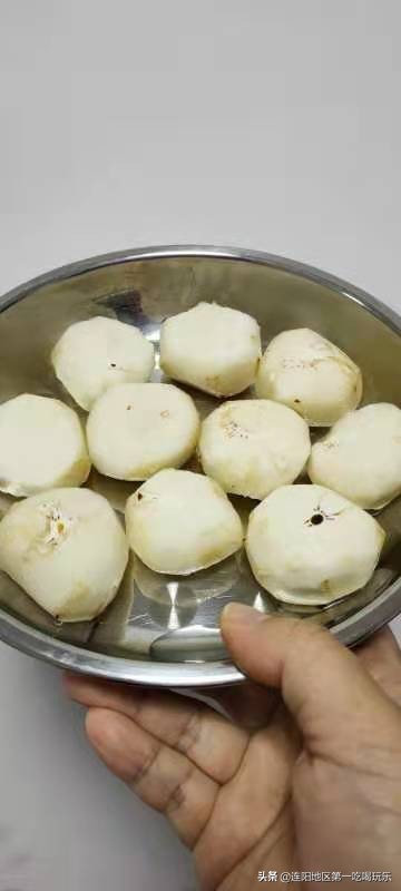 连州市东陂地道特色马蹄水饺做法,连州东陂马蹄美食