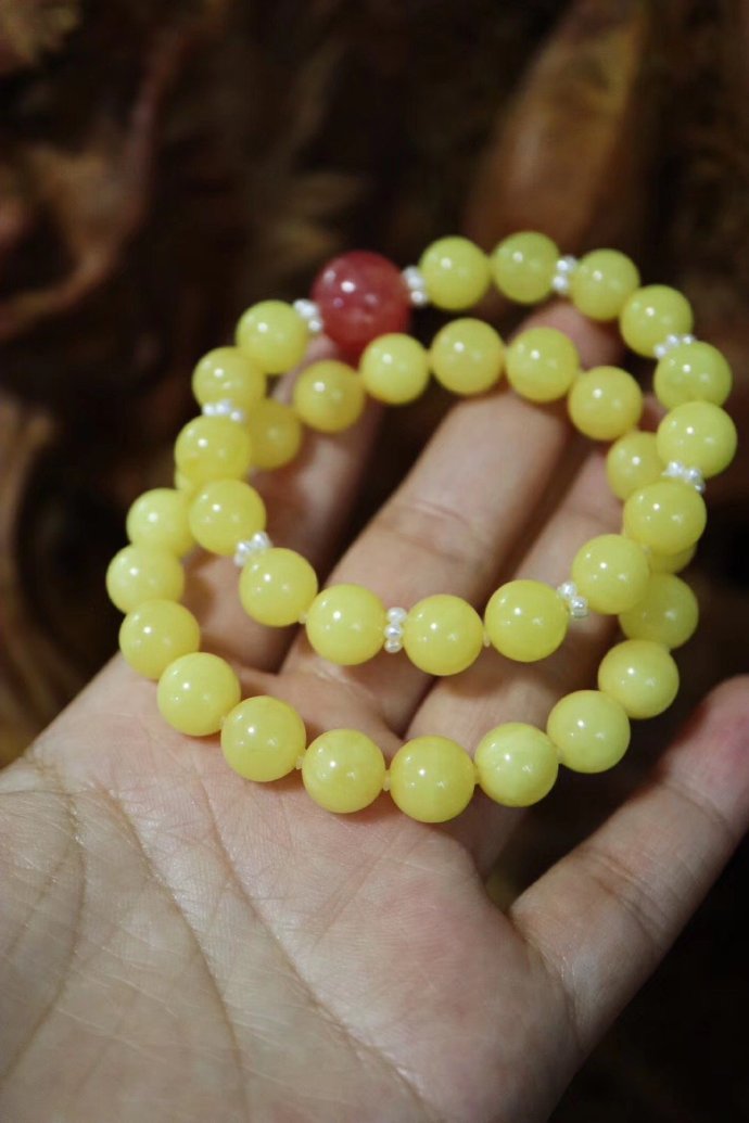 蜜蜡怕汗吗最怕什么,蜜蜡首饰十大克星