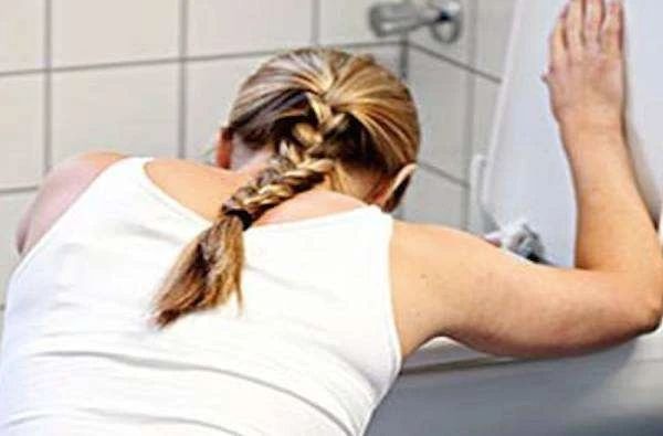 怀孕呕吐恶心全身酸痛,老婆怀孕初期恶心呕吐