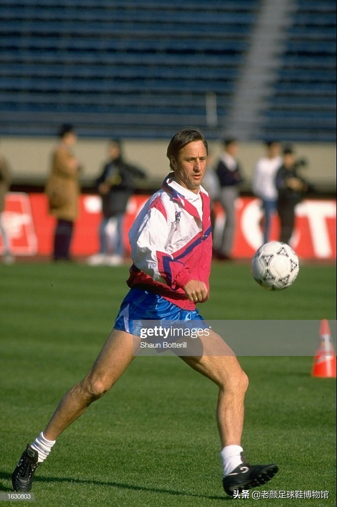 20世纪最伟大的足球教练荷兰,一代宗师功夫最强