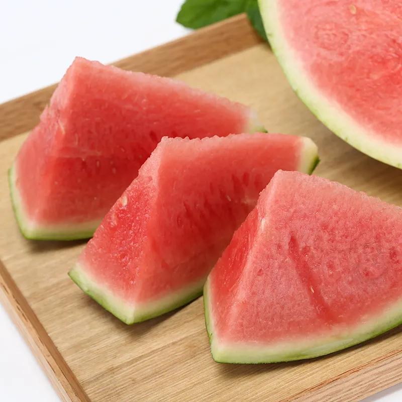 怎么挑选超甜水多的西瓜,如何正确挑选黑美人西瓜