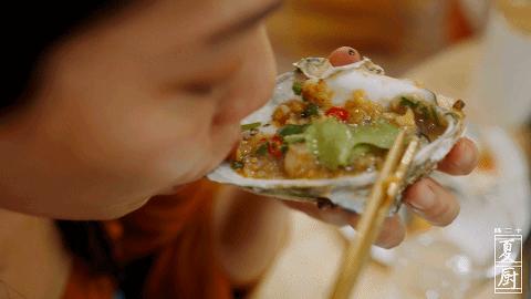 蒜蓉烤箱烤生蚝温度和时间是多少,烤箱烤生蚝蒜蓉做法教程