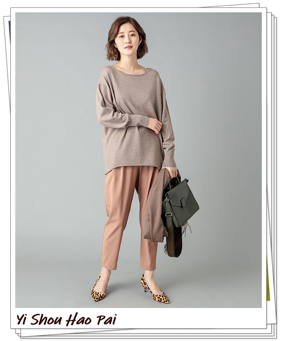 米色裤子的穿搭,米色的牛仔裤轻熟