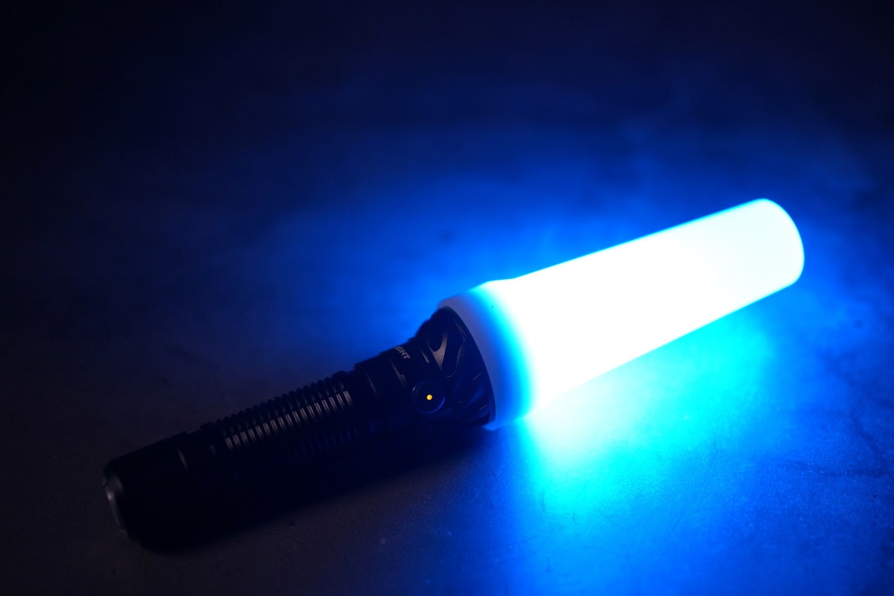 战术强光手电光源,战术型强光手电亮一下就不亮了