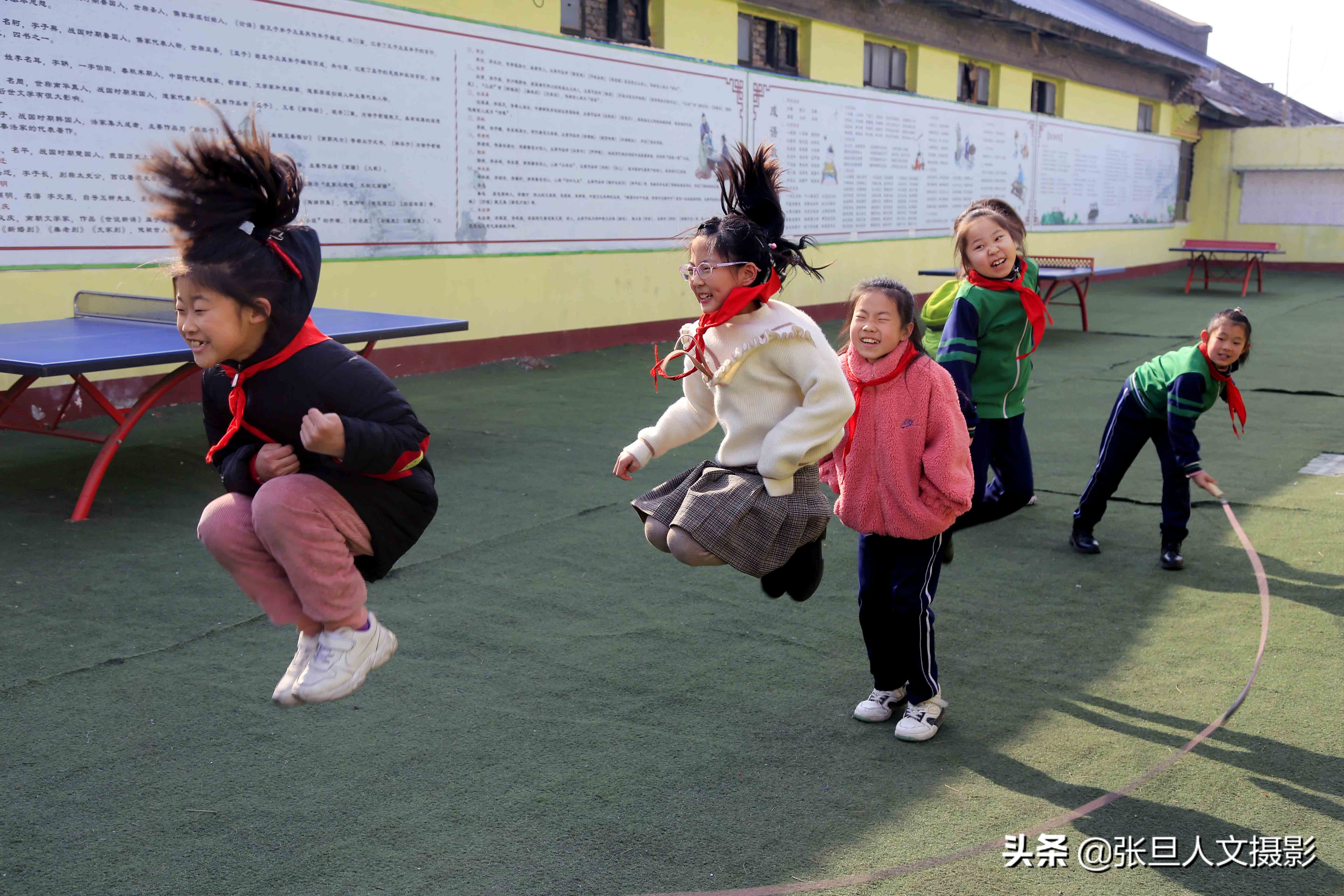 山西有一所学校学生都是农民工的孩子他们在这里过得怎么样