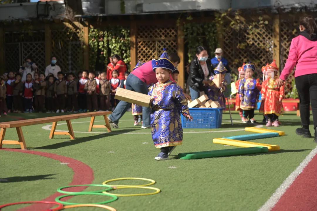 民族团结润童心家园携手共成长——和平五幼举行2021年秋季民族运动会