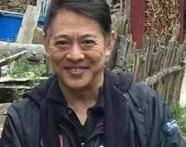 香港武打明星现在坐轮椅的是谁,三位重量级武打巨星