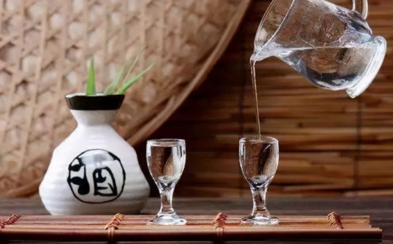 买纯粮酒怎样鉴别,买粮食酒怎么看是真酒