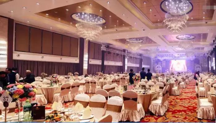 澳门赌王之女，被李嘉欣夺夫：豪门的背面，有着太多悲凉