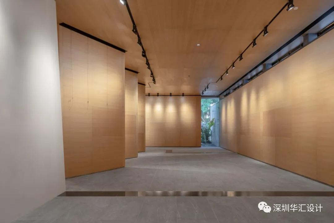 深圳莲花山公园展示中心——糅合自然与陈列的墙/深圳华汇设计