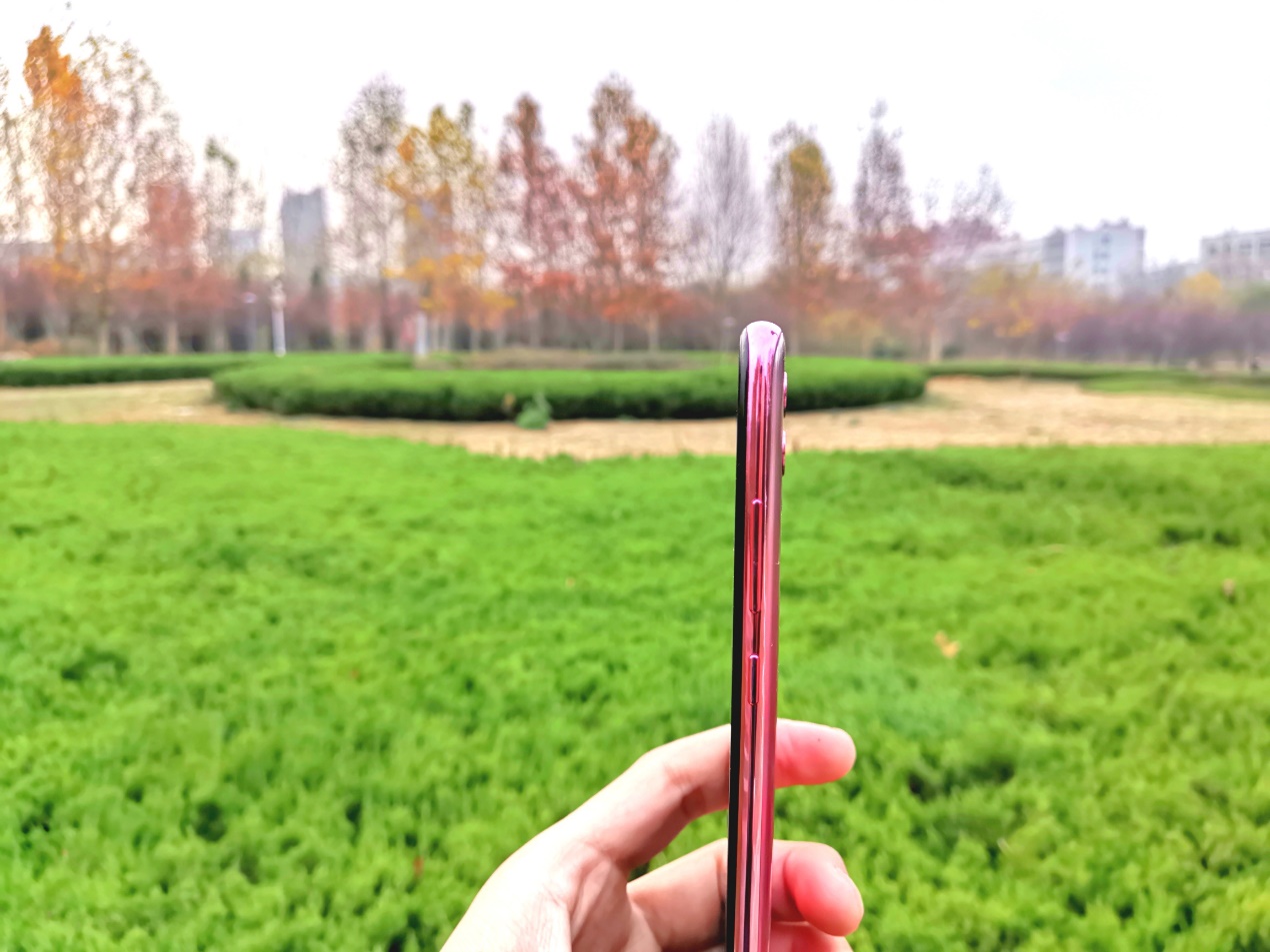 荣耀10青春版朱正廷壁纸无水印,荣耀10青春版渐变红