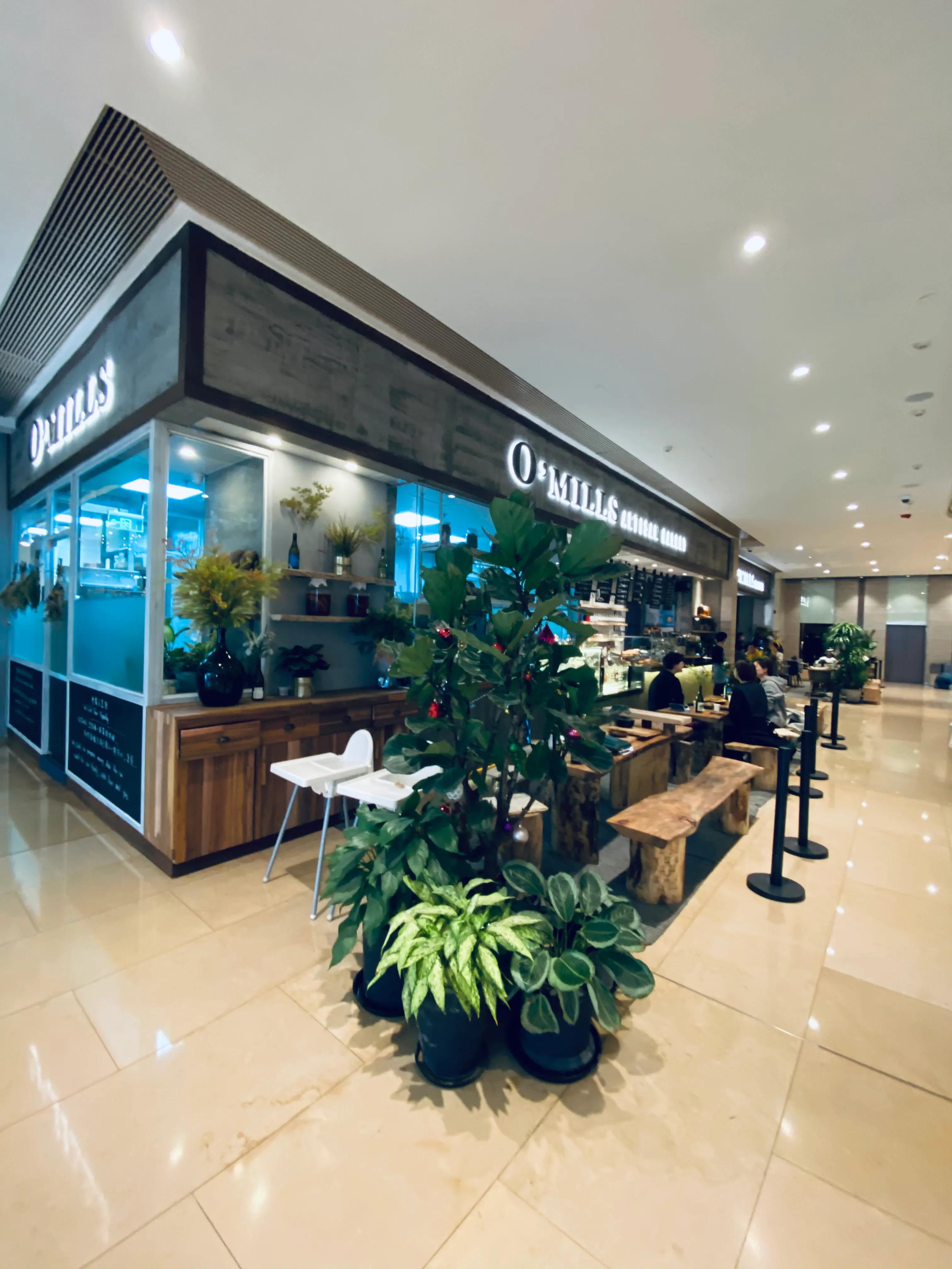 涓婃捣闈欏畨鍢夐噷涓績鏀荤暐,涓婃捣闈欏畨鍢夐噷涓績鍟嗗満