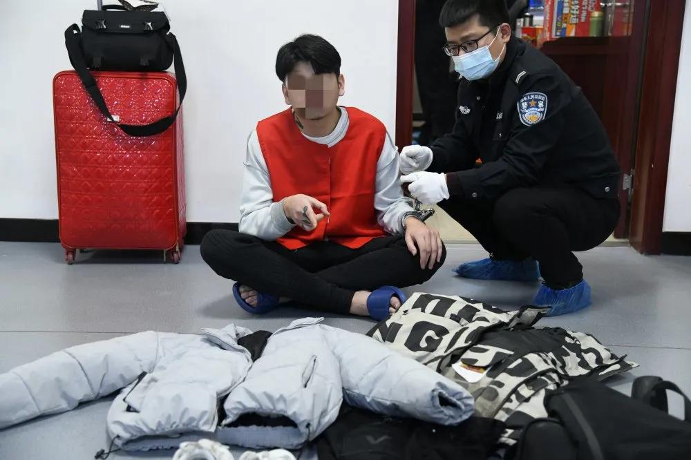 扒窃团伙在深夜疯狂作案,奔袭千余公里端掉外省扒窃团伙