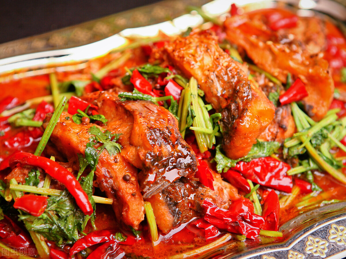 新疆北疆和南疆哪里好找工作,新疆北疆和南疆哪个工资高