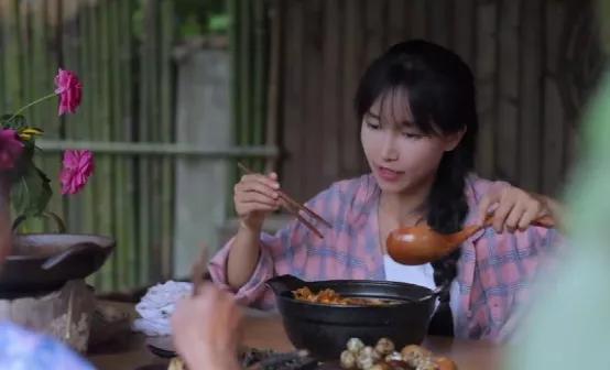 李子柒螺蛳粉卖了多少,李子柒螺蛳粉月销超50万