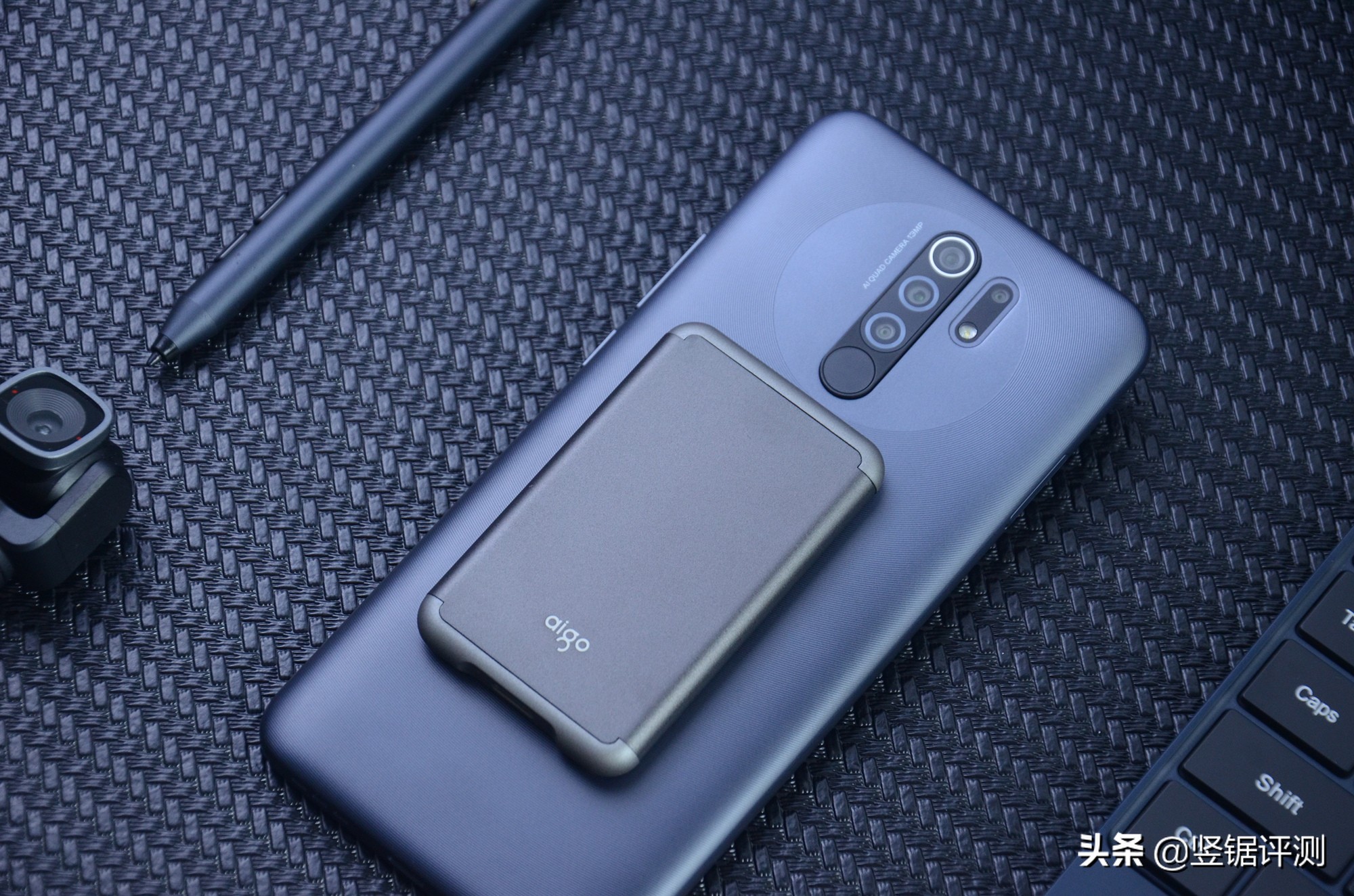 爱国者aigos7pro512g移动固态硬盘,爱国者aigo2tbssd固态硬盘评测