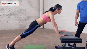 断奶后胸严重缩水吃什么快速丰胸,胸缩水下垂怎么锻炼