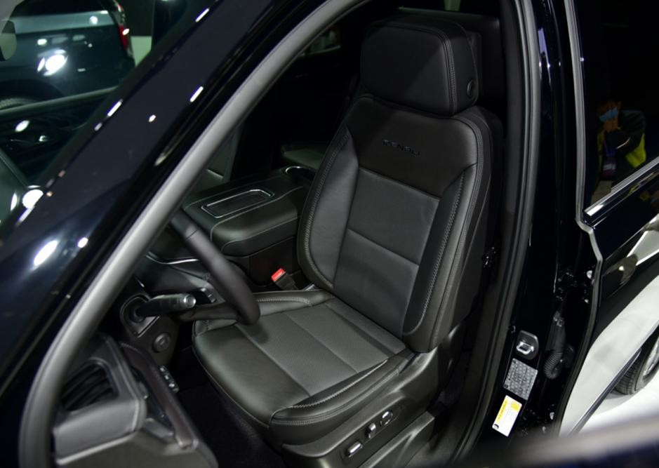 将粗犷进行到底,GMCYUKON配齐6.2LV8、电磁悬架和限滑差速