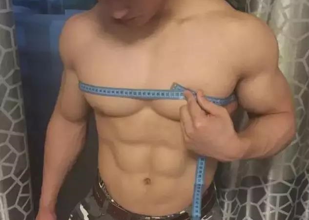 哑铃练胸肌上胸和下胸20分钟,哑铃练胸肌怎么练大小胸