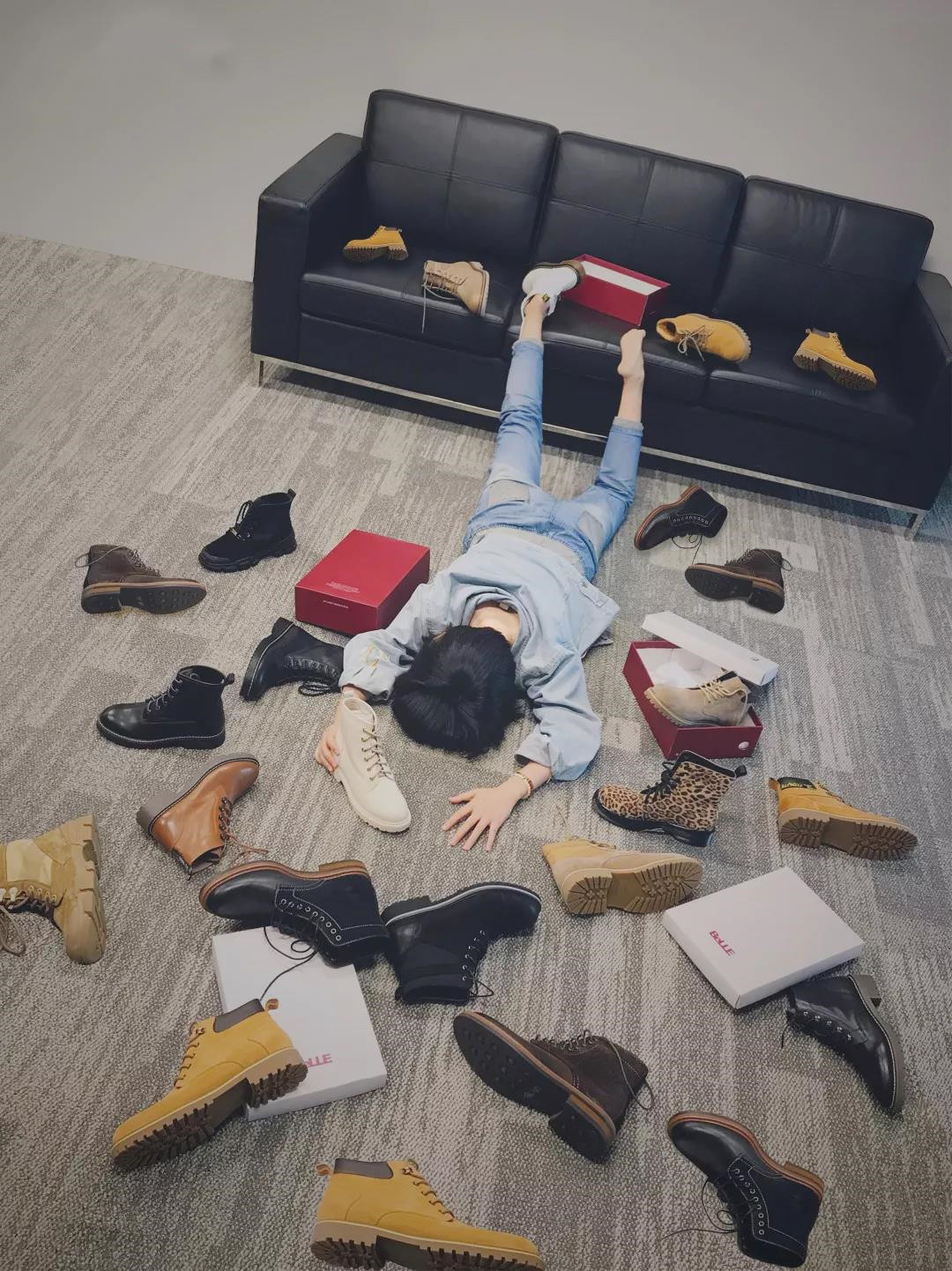 今年夏天爆款马丁靴,马丁靴今夏流行