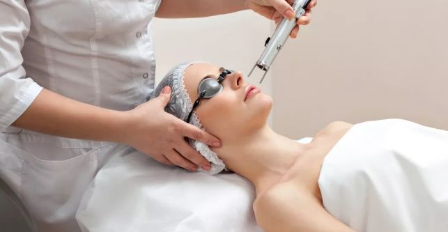 激光美白祛斑淡化斑点并去除皱纹,牙齿内源性变色用激光美白有用吗