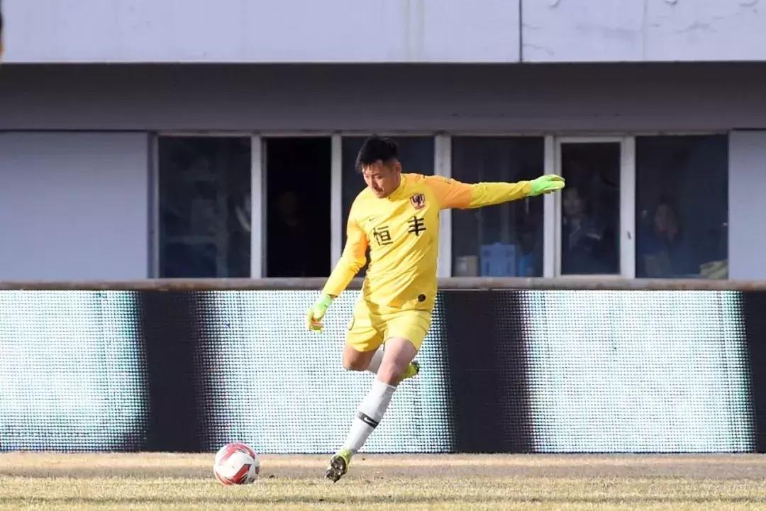 莫塔打布斯克茨,莫塔角球直接破门