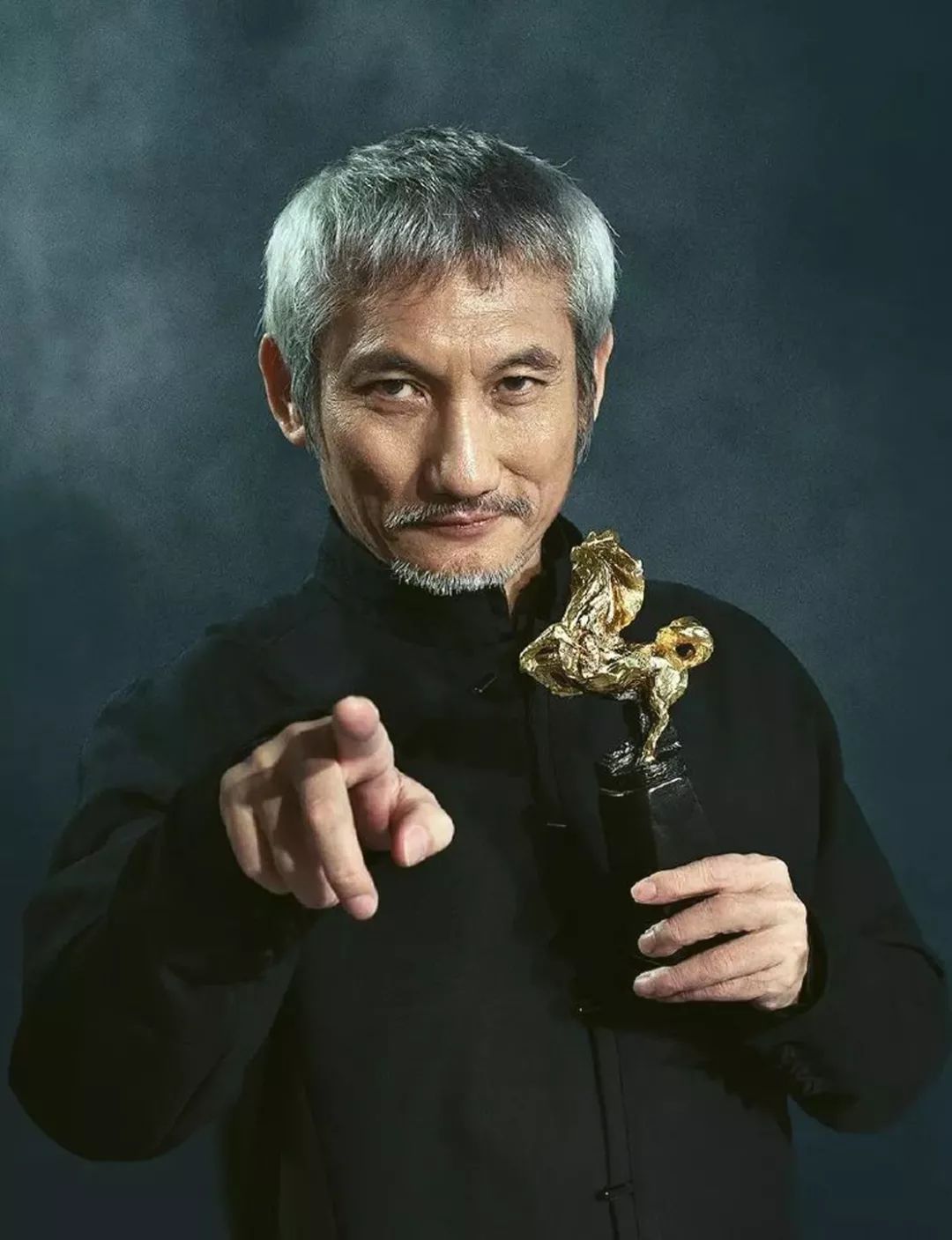 成龙的演戏生涯,成龙当年没成名就如此努力