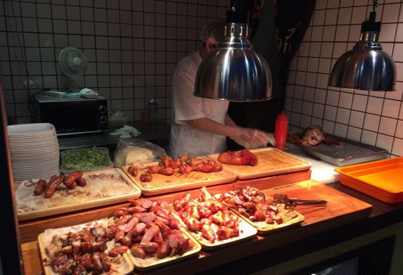 青岛猪肉价格还能降吗,猪肉怎么又涨价了什么原因