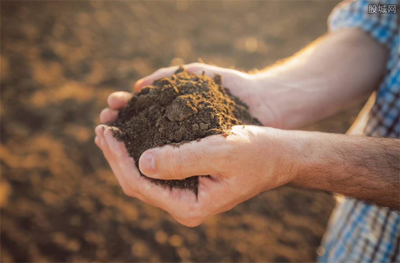 美国搞芯片制裁，有大量*土稀**的中国，为何不能用*土稀**卡美国脖子？