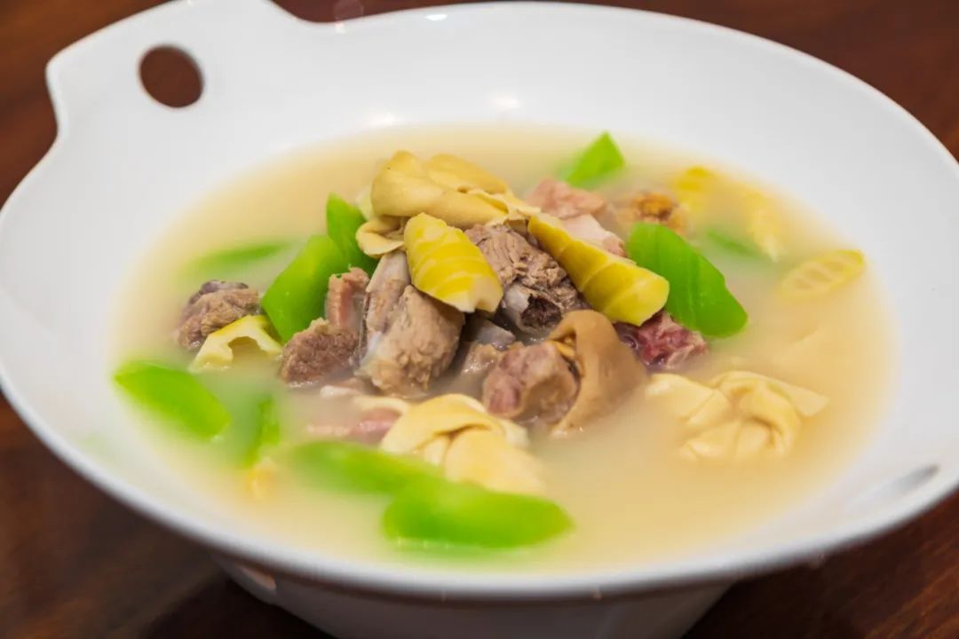 住进风景里温泉酒店,住进风景里旅游度假温泉酒店