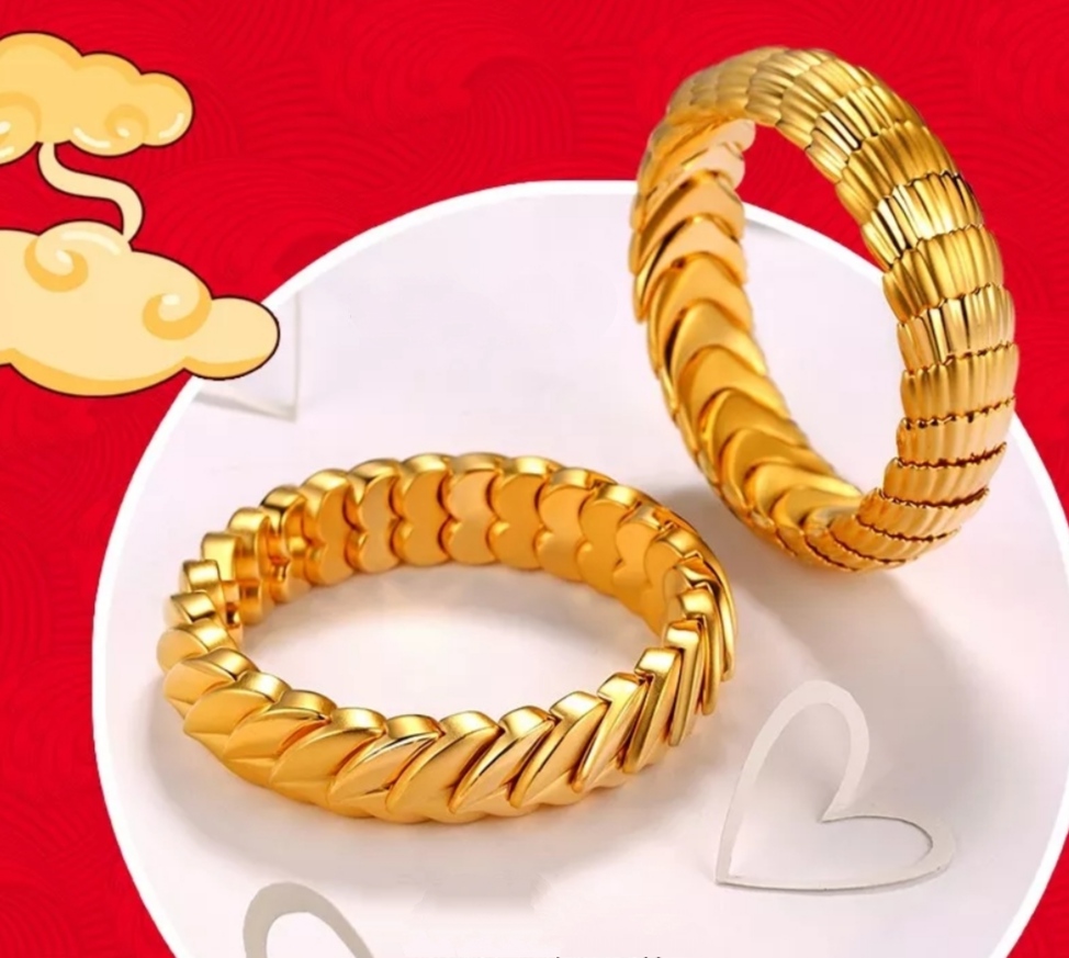 为什么黄金首饰有400多和500多,黄金首饰同样克数价格确不一样