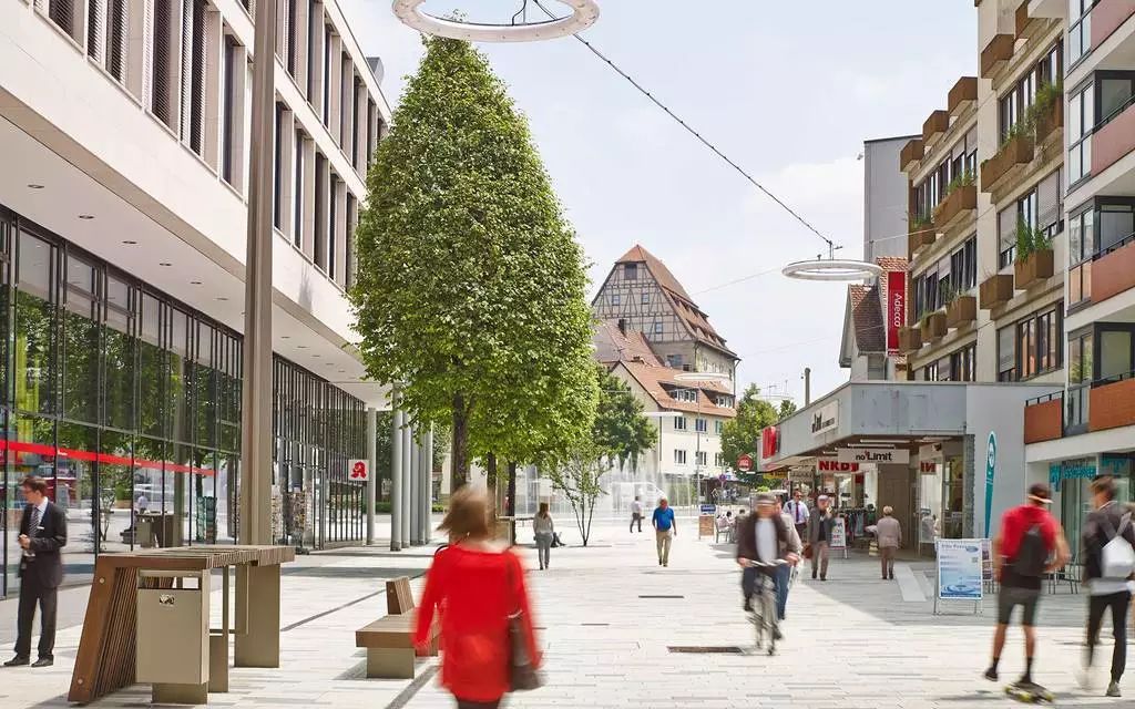 商业街区的景观设计要点和原则,复古怀旧商业街景观设计