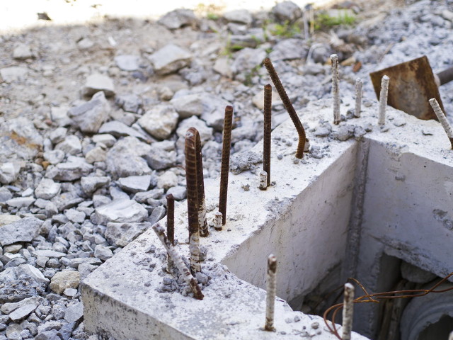 建房钢筋铁锈需要处理吗,生锈钢筋浇筑混凝土会继续生锈吗