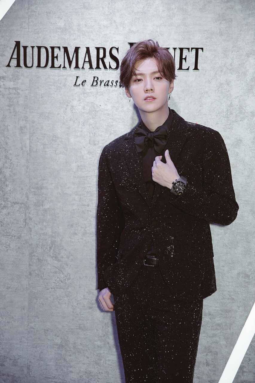 鹿晗4k超清壁纸全面屏,鹿晗手机壁纸超清无水印