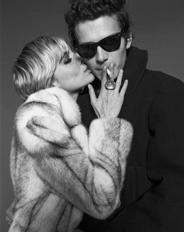 美貌名媛，纵欲一生，28岁悲惨而死，豪门太多辛酸泪