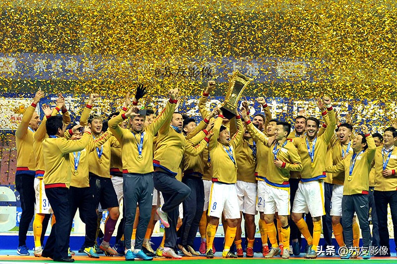 江苏队夺冠图片,江苏队首夺冠军