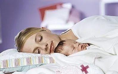 学习正常分娩指南，优化孕妇在产程和分娩中的体验，维护产妇尊严