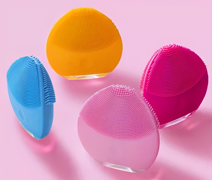 最新洗脸仪的正确使用方法,吃土都要买的护肤品