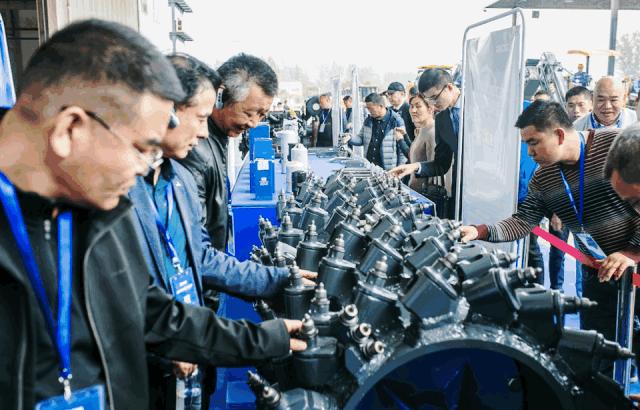 因为你在，今天这个地方火了！