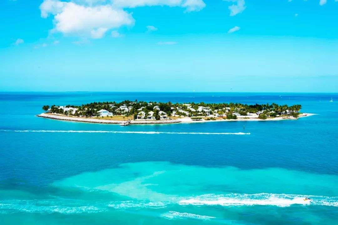 全球最美的海岛你想和谁一起去,带你去看世界最美海岛