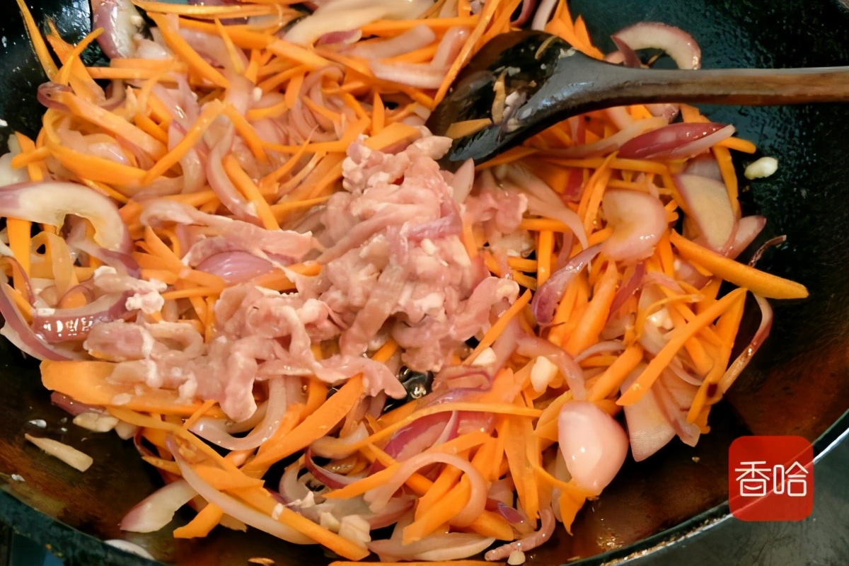 做面条筋道的方法,做面条怎样和面不破