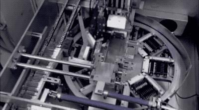 圆珠笔按下去弹不回来怎么办,圆珠笔一按就出水什么意思