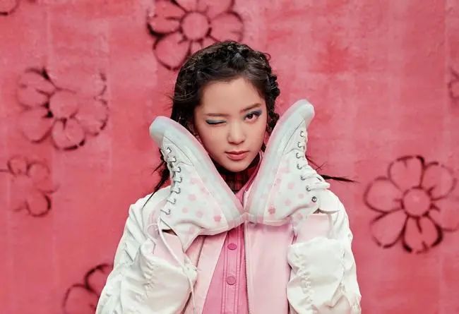 夏天帆布鞋学生,帆布鞋中的青春味道