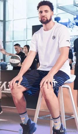 唏嘘！第二个罗斯!汤神手术伤疤曝光,1.9亿的代价,这也太深太长了