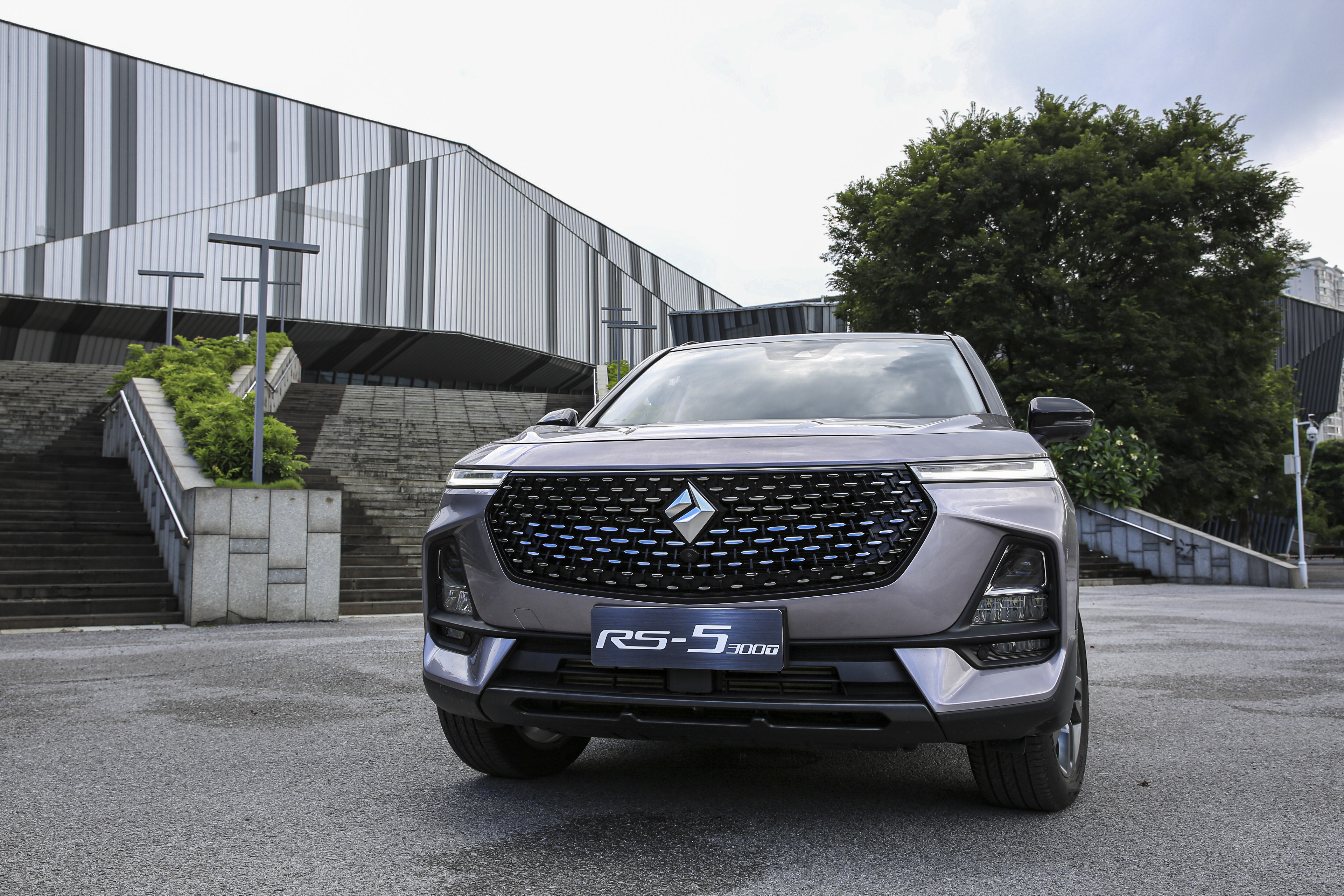 15万预算放弃了低配的合资车,吉利icon5