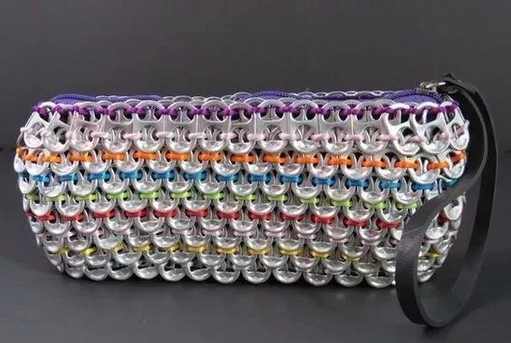 易拉罐拉环包包大全,易拉罐拉手编织的包包和隔热垫